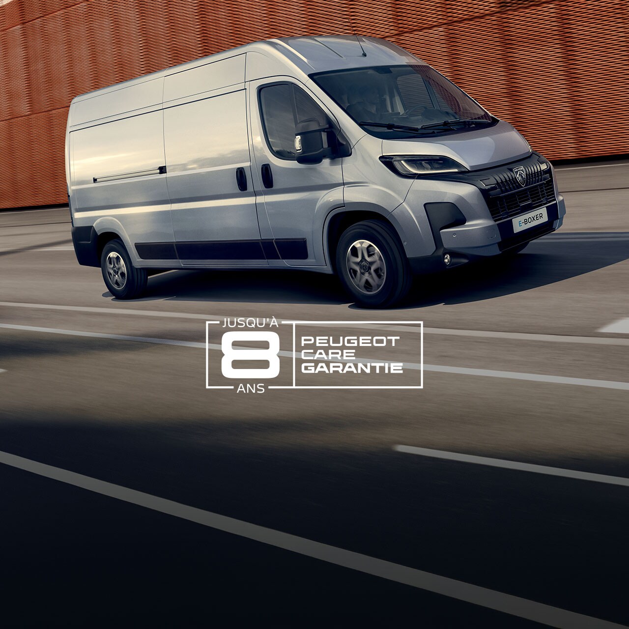 PEUGEOT E-BOXER front view